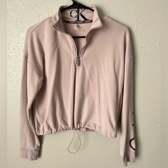 Calvin Klein Women's Long Sleeve 1/2
Zip Pullover Crop Logo Sweatshirt Size S/CH - Picture 1 of 10